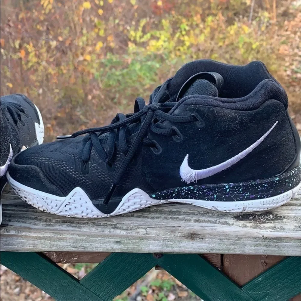 Nike Kyrie 4 GS Sneakers Sz 5Y